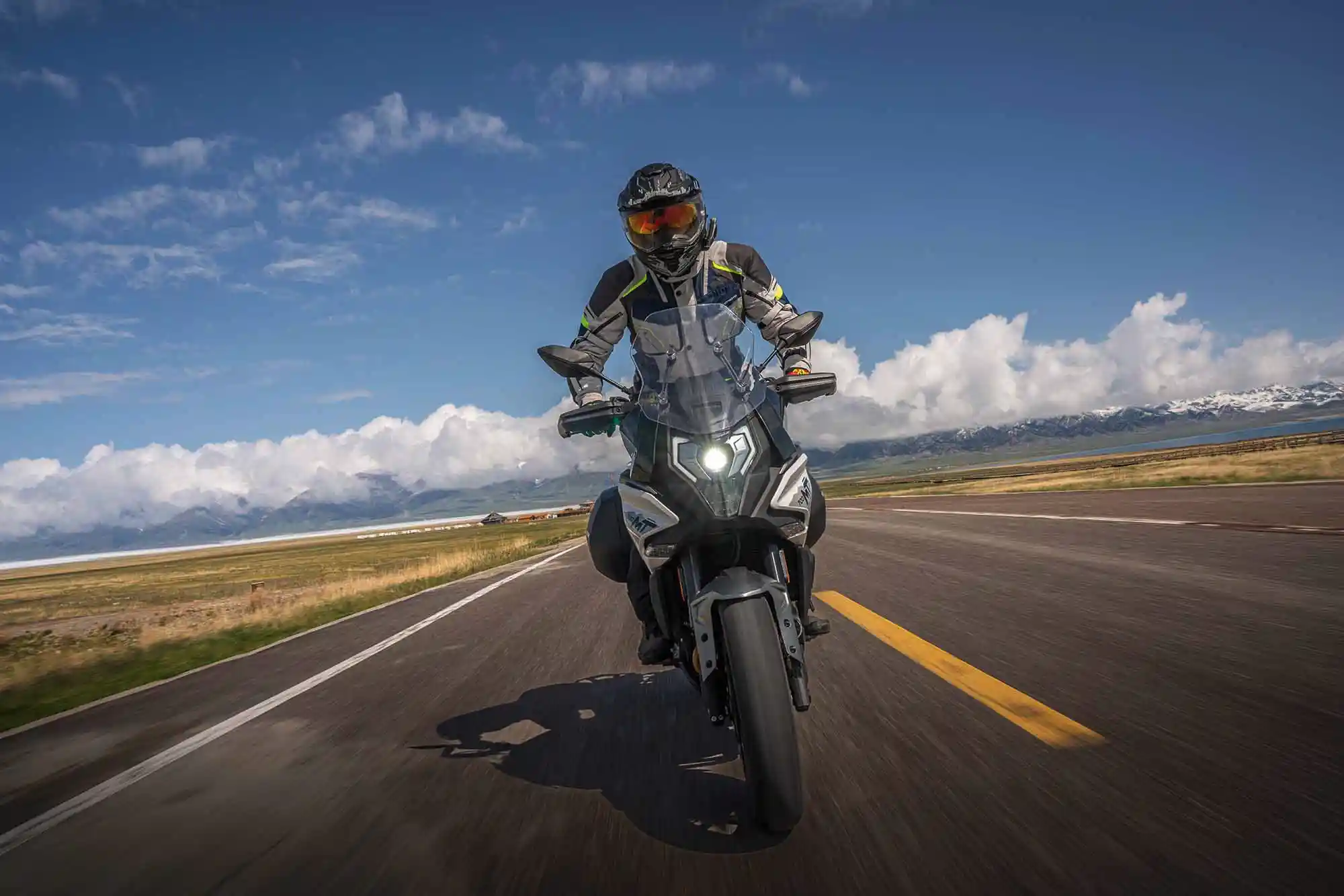 Nouvelle CFMOTO 700 MT