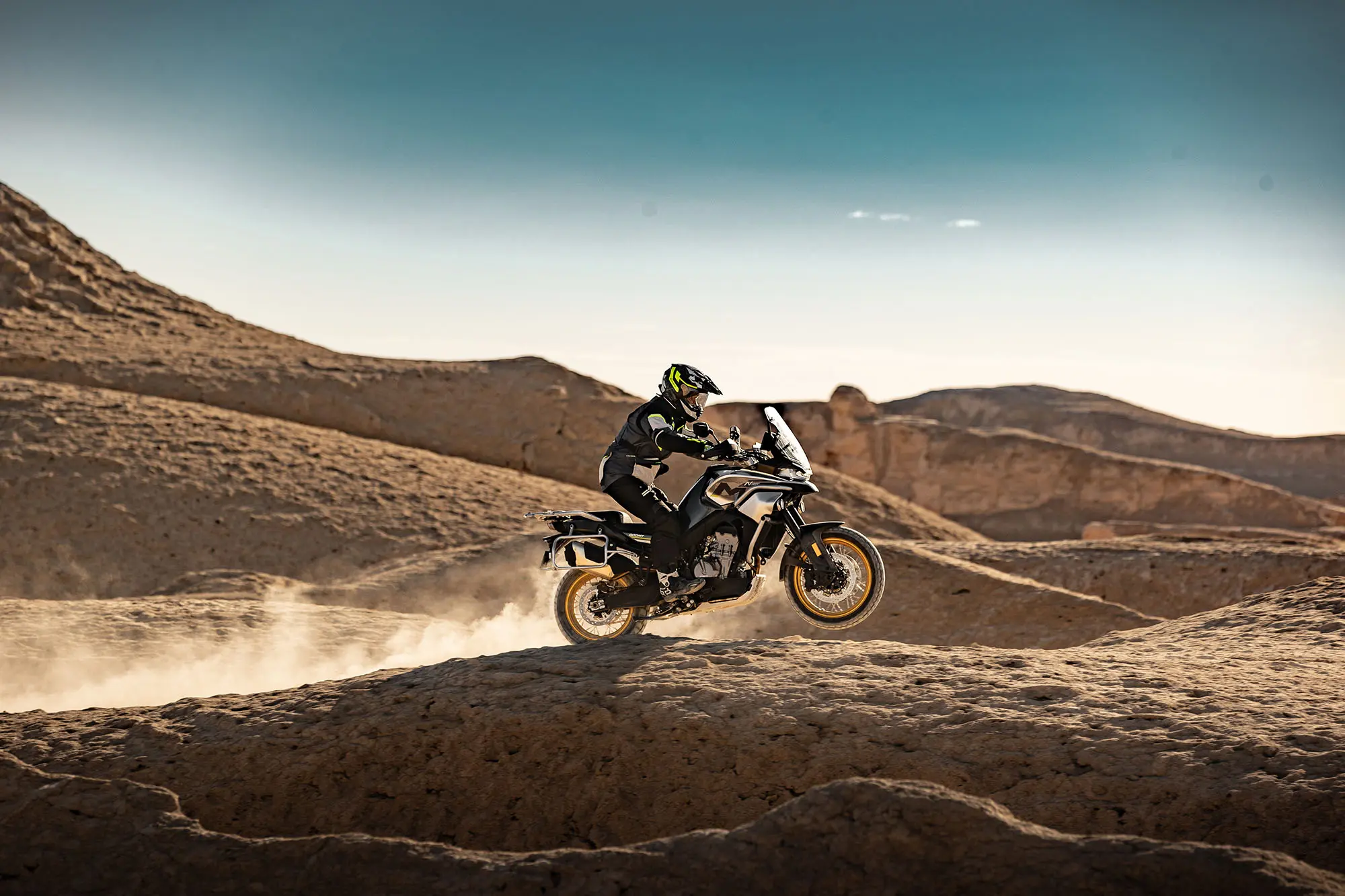 La CFMOTO 800MT, maintenant disponible en A2 !