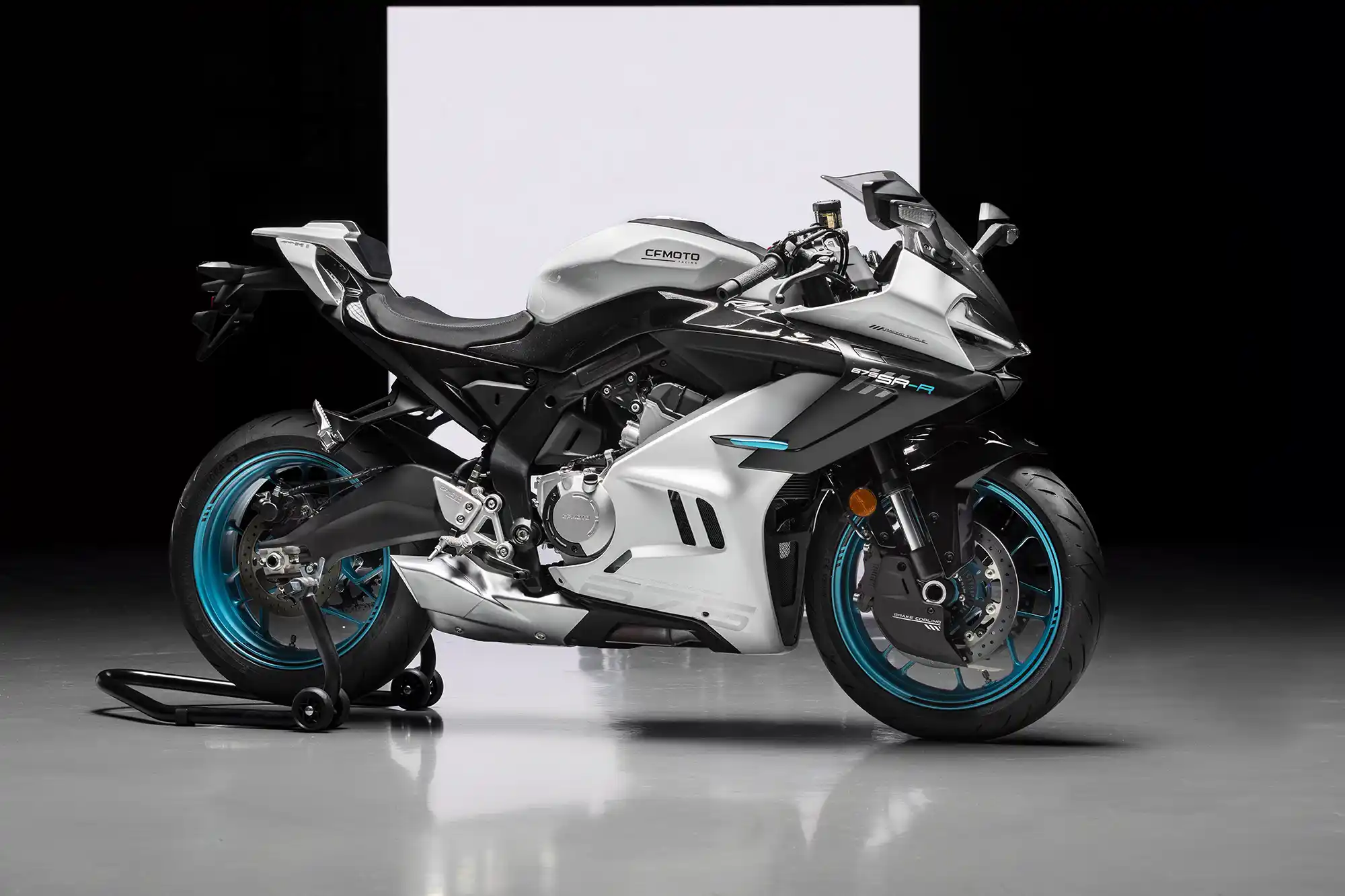 Nouvelle CFMOTO 675SR-R