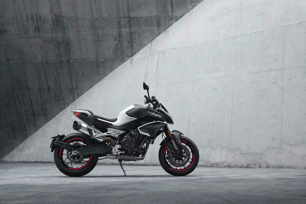 Nouvelle CFMOTO 800 NK