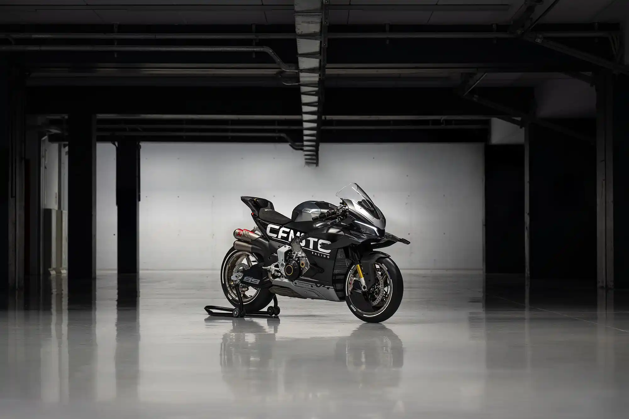 CFMOTO V4 SR-RR Prototype : Une nouvelle vision de l&rsquo;hypersportive