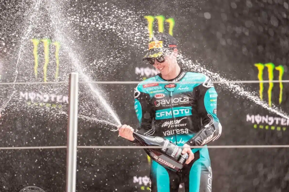 GP de Catalogne 2026 : Quiles s'impose pour la quatrième fois et creuse l'écart au championnat Moto3