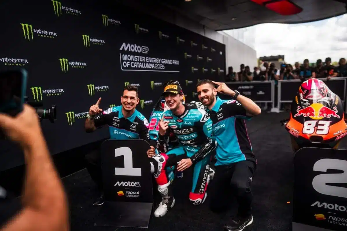 Máximo Quiles et le CFMOTO Aspar Team fêtent la victoire en Moto3 au GP de Catalogne 2026