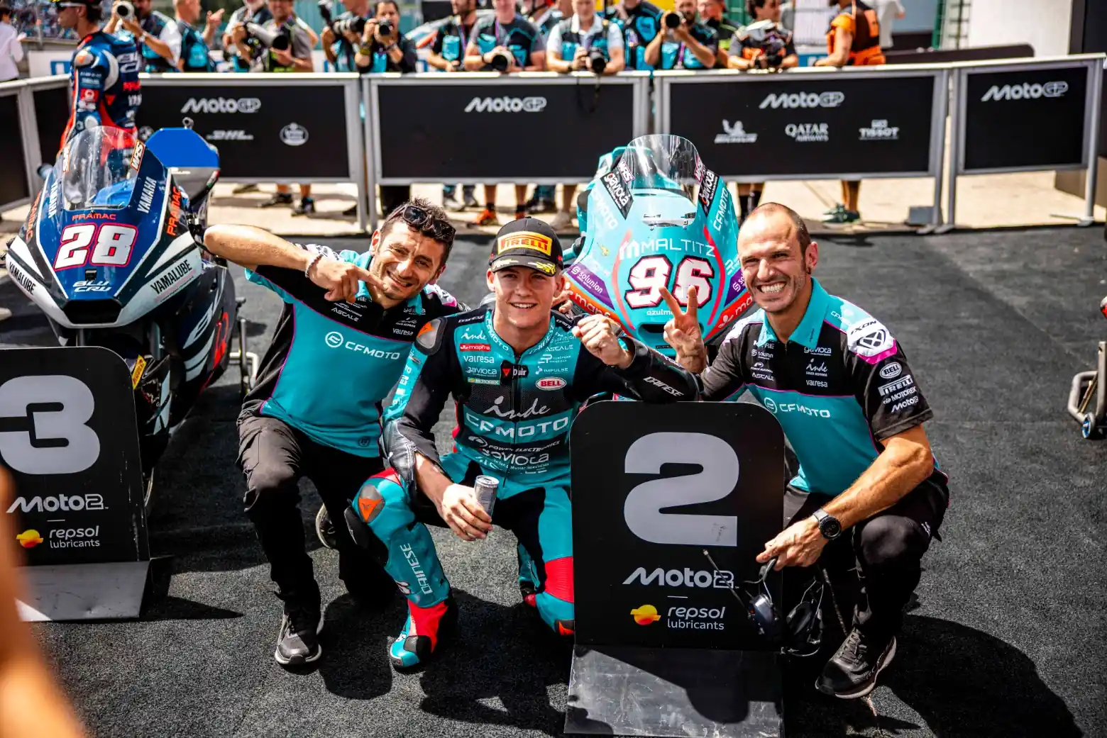 Daniel Holgado sur le podium Moto2 du GP d'Allemagne 2026 avec le CFMOTO Aspar Team