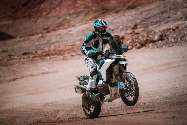 CFMOTO-800MT-X-Visuel_50