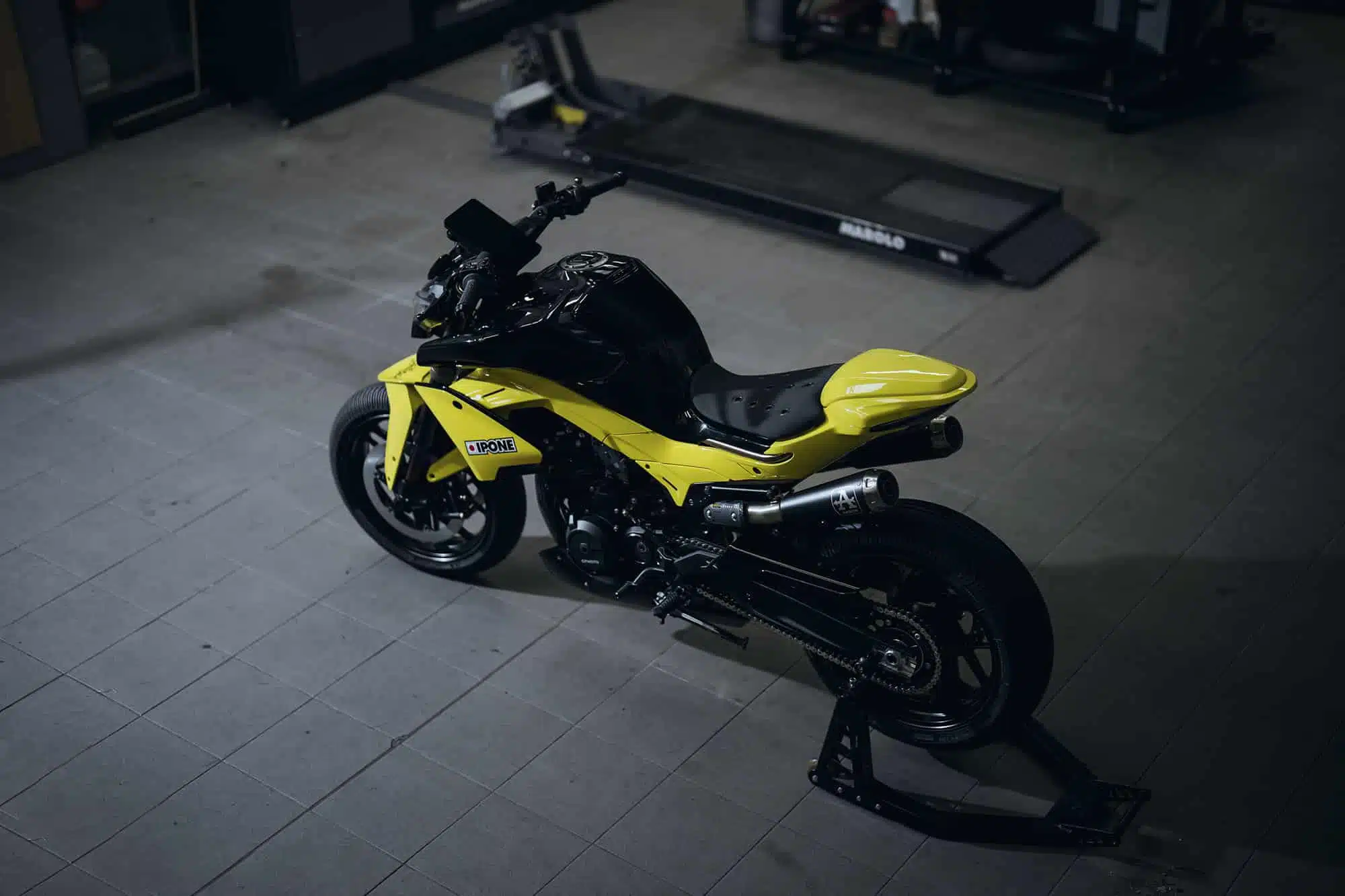 CFMOTO 800NK IPONE